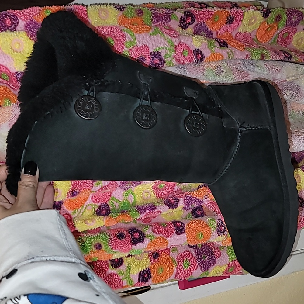 Ugg Bailey Three Button Mid Calf Boot Black Suede… - image 3